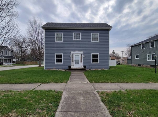 326 N Main St, Warren, IN 46792