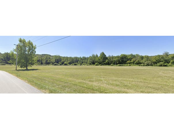 22 Morse Road, Bennington, VT 05201