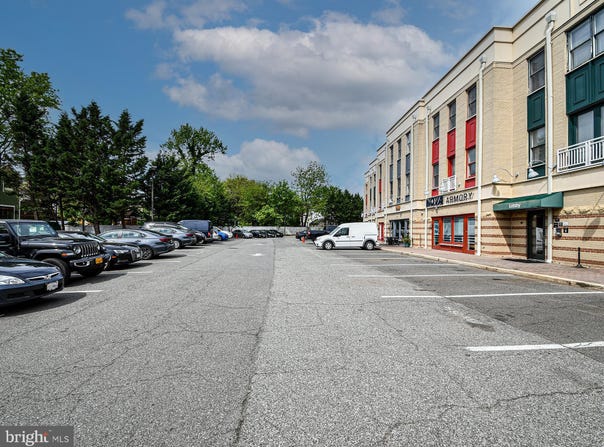 2300 N PERSHING DRIVE, ARLINGTON, VA 22201