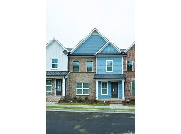 5373 Gray Birch Bend, Flowery Branch, GA 30542