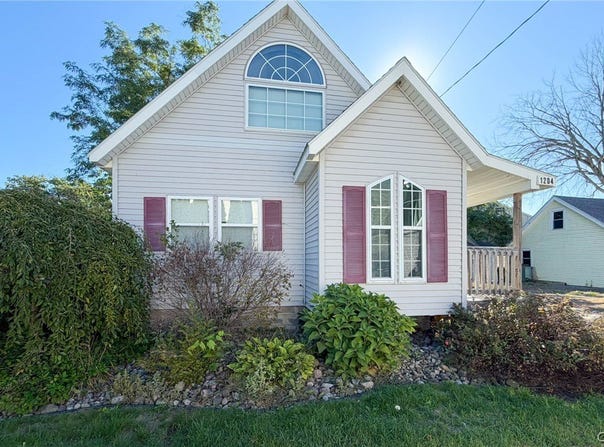1204 Park Avenue, Sylvan Beach, NY 13157