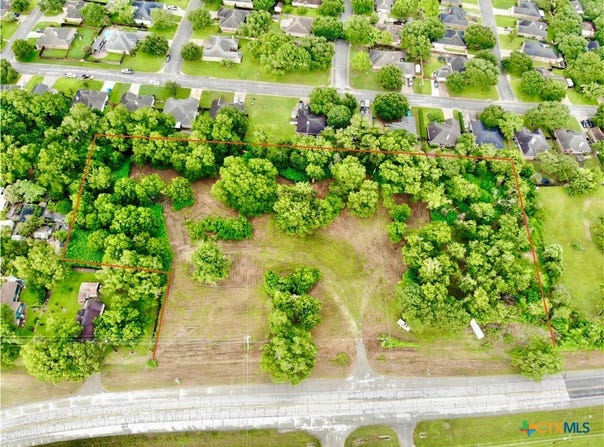 2774 N Park St, Brenham, TX 77833