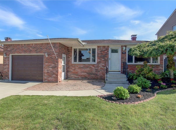 79 Davidson Drive, Depew, NY 14043