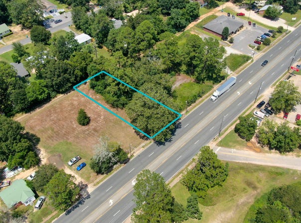 850 N Ferdon Boulevard, Crestview, FL 32536