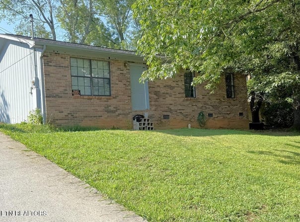 151 Finley Drive, Lenoir City, TN 37771