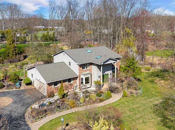 4 Baker Lane, Suffern, NY 10901