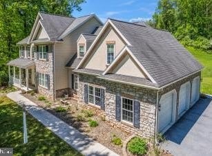 304 IRON VALLEY DRIVE, LEBANON, PA 17042