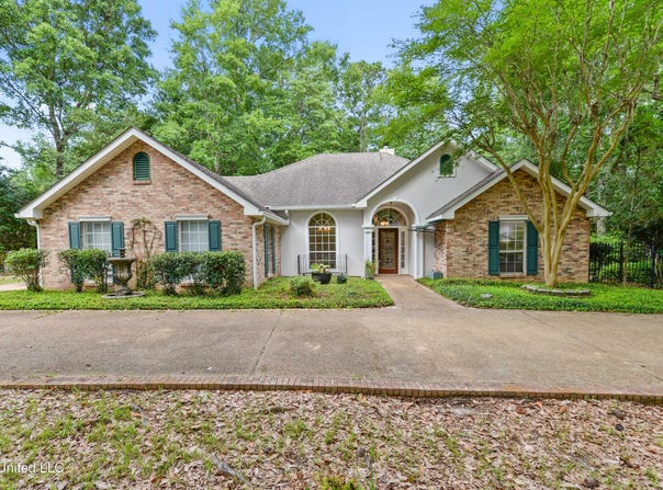 7635 Fairway Drive, Diamondhead, MS 39525