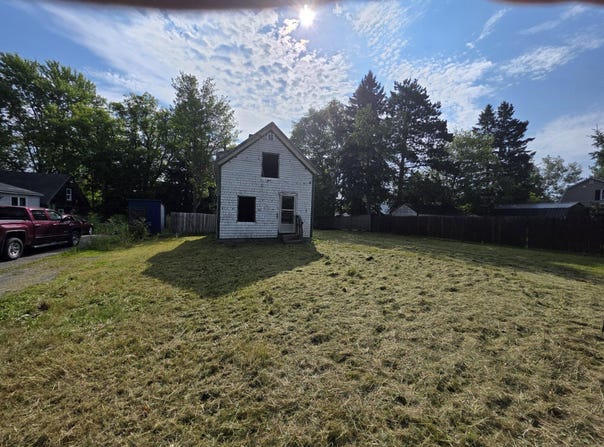 6 Delmont Street, Presque Isle, ME 04769