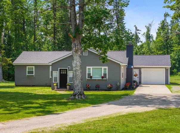 7726 LAKE, ALANSON, MI 49706