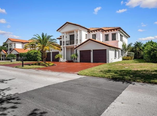 7767 SW 188th St, Cutler Bay, FL 33157
