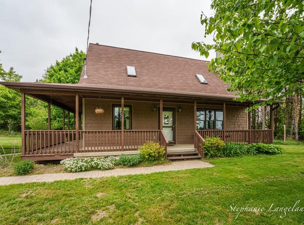 16913 Penny Avenue NE, Sand Lake, MI 49343