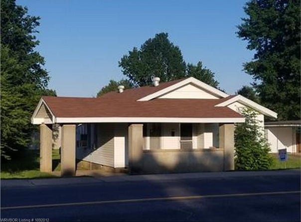 319 S Rogers ST, Clarksville, AR 72830