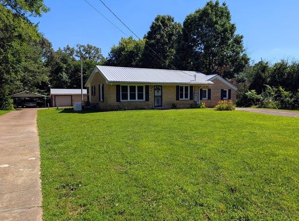 2005 W Wood St, PARIS, TN 38242