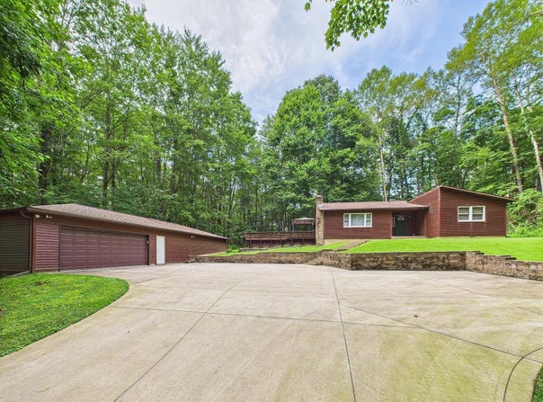 4975 Jacobs Ladder Rd Road SW, Lancaster, OH 43130