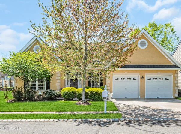 2 Carleton Drive, Freehold, NJ 07728