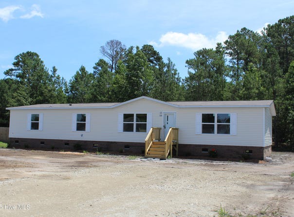 225 Mewborn Drive, Beulaville, NC 28518