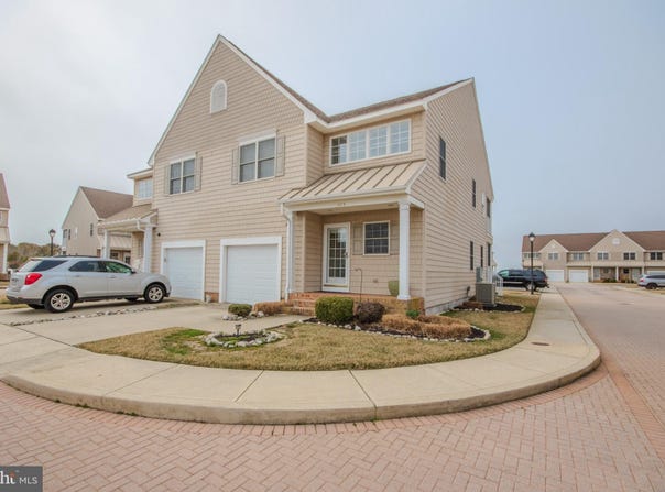 112b SUNSET Circle, CRISFIELD, MD 21817