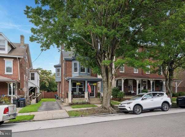 114 W 3RD AVENUE, CONSHOHOCKEN, PA 19428