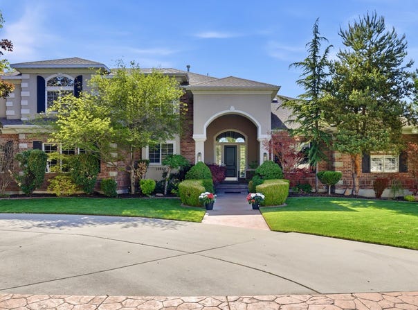 10868 S PRESCOTT Dr E, Sandy, UT 84092
