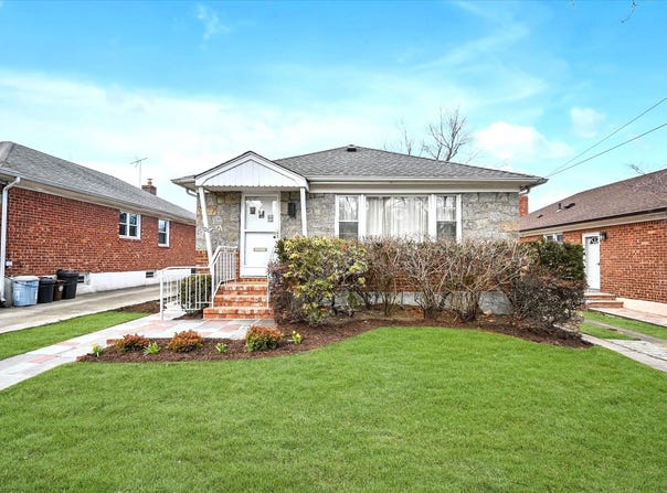 262-21 60 Road, Little Neck, NY 11362