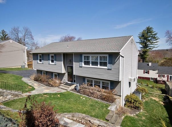 2080 Allan Avenue, Yorktown Heights, NY 10598