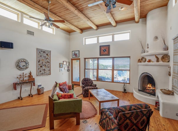 24 Camino Caballos Spur, Lamy, NM 87540