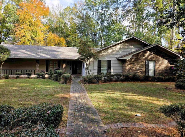 12 Elmwood Circle, Pine Bluff, AR 71603