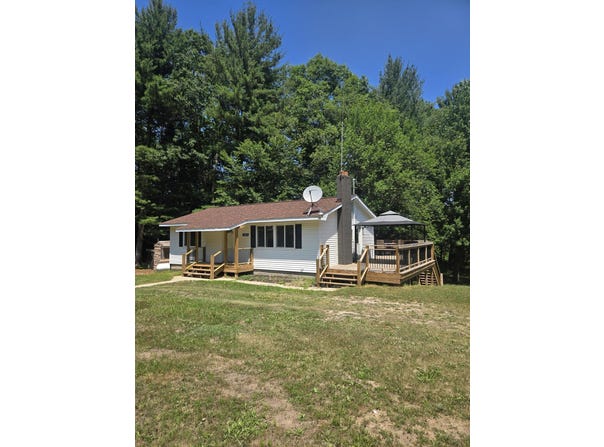 9918 Pueblo Trail, Evart, MI 49631