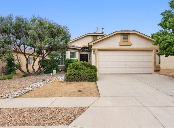 681 Blue Sage Avenue SW, Los Lunas, NM 87031