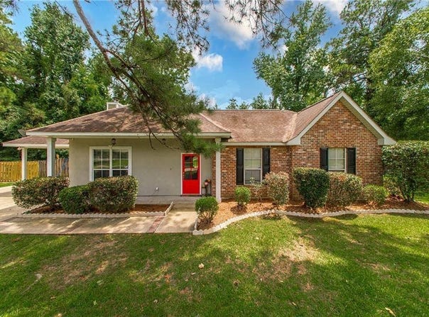 20012 Twin Oaks Drive, Hammond, LA 70403