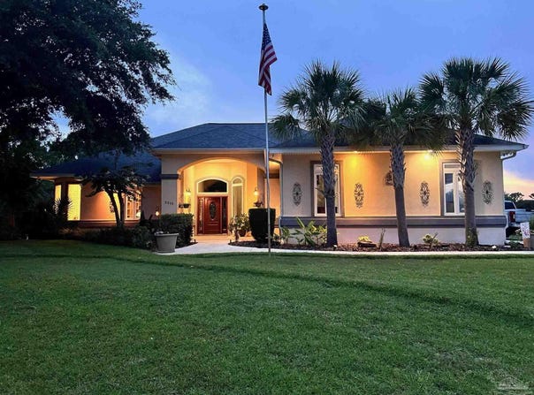 2515 Masters Blvd, Navarre, FL 32566