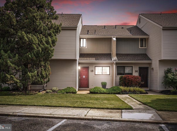 13 TULIP COURT, MOUNT LAUREL, NJ 08054