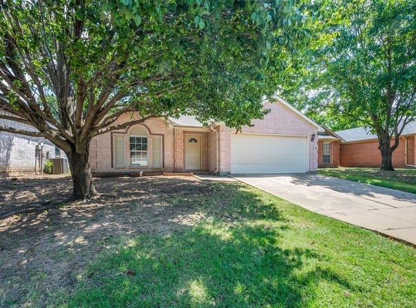 507 Blueberry Hill Lane, Mansfield, TX 76063
