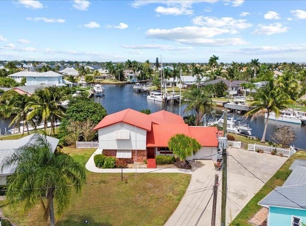 1689 SW Coxswain Place, Palm City, FL 34990