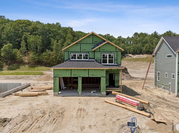 9 Feldspar Drive, Cumberland, ME 04021