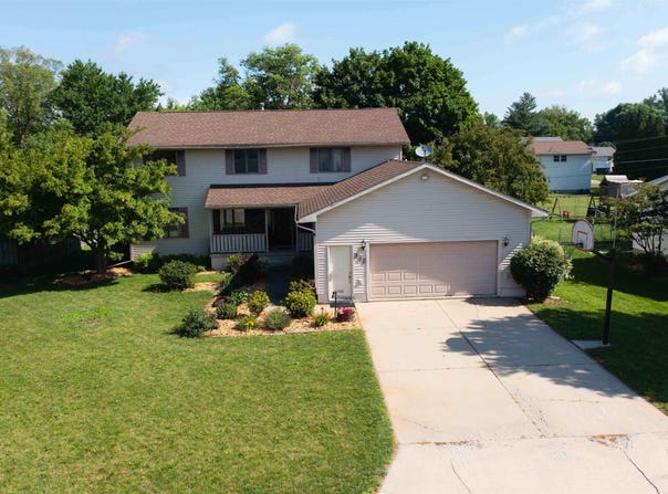 332 Mayme Street, Dike, IA 50624