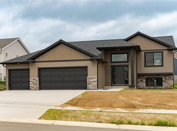 1806 Brandt Drive NE, Byron, MN 55920
