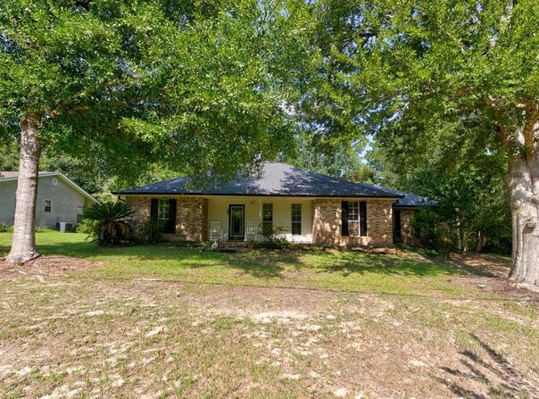 805 Hide A Way Lane, Carriere, MS 39426