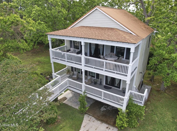 297 Broad Street, Oriental, NC 28571
