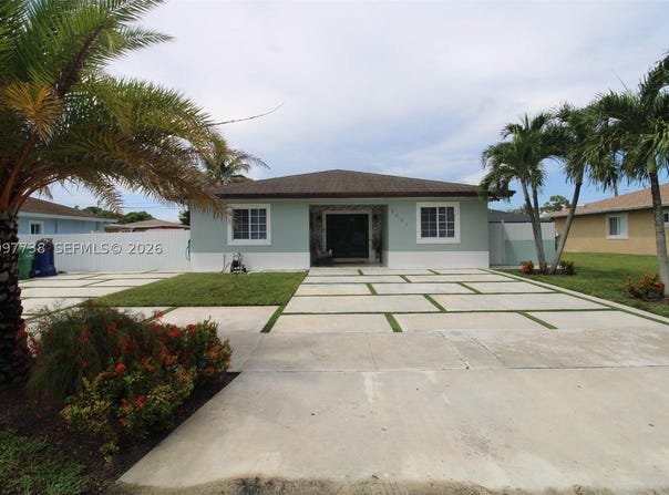 3481 NW 212th St, Miami Gardens, FL 33056