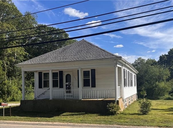 1745 Eagleville Road, Tiverton, RI 02878