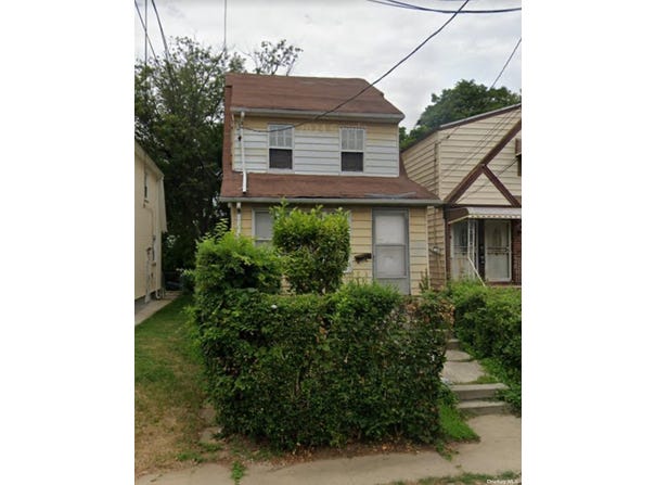 100-32 199 st, Hollis, NY 11423
