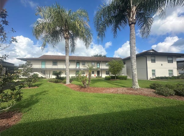 1640 JUNO TRAIL, ASTOR, FL 32102