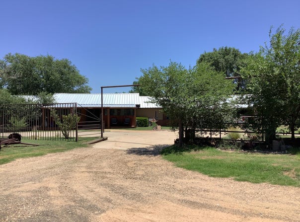 1203 S Date Street, Plainview, TX 79072