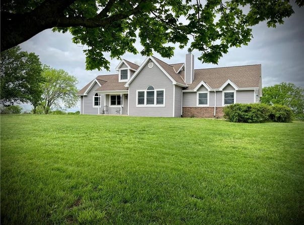 29300 Victory Road, Paola, KS 66071