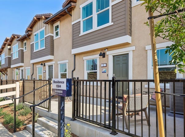 6352 Sierra Vista Lane, Unit 1, Fontana, CA 92336