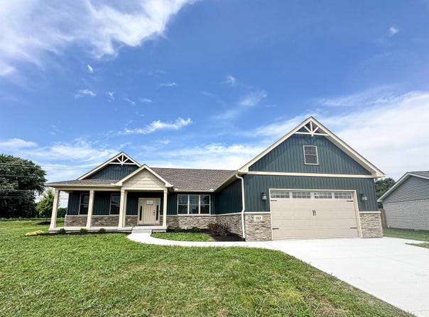 1313 N Wild Pine Drive, Yorktown, IN 47396