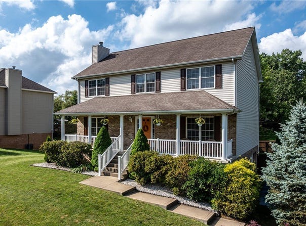 405 Crestridge Dr, Hempfield Twp, PA 15601