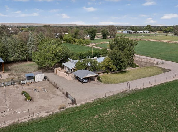 71 Olguin Road, Jarales, NM 87023